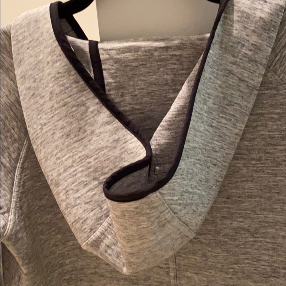 Lululemon City Bound hoodie - Picture 11 of 11